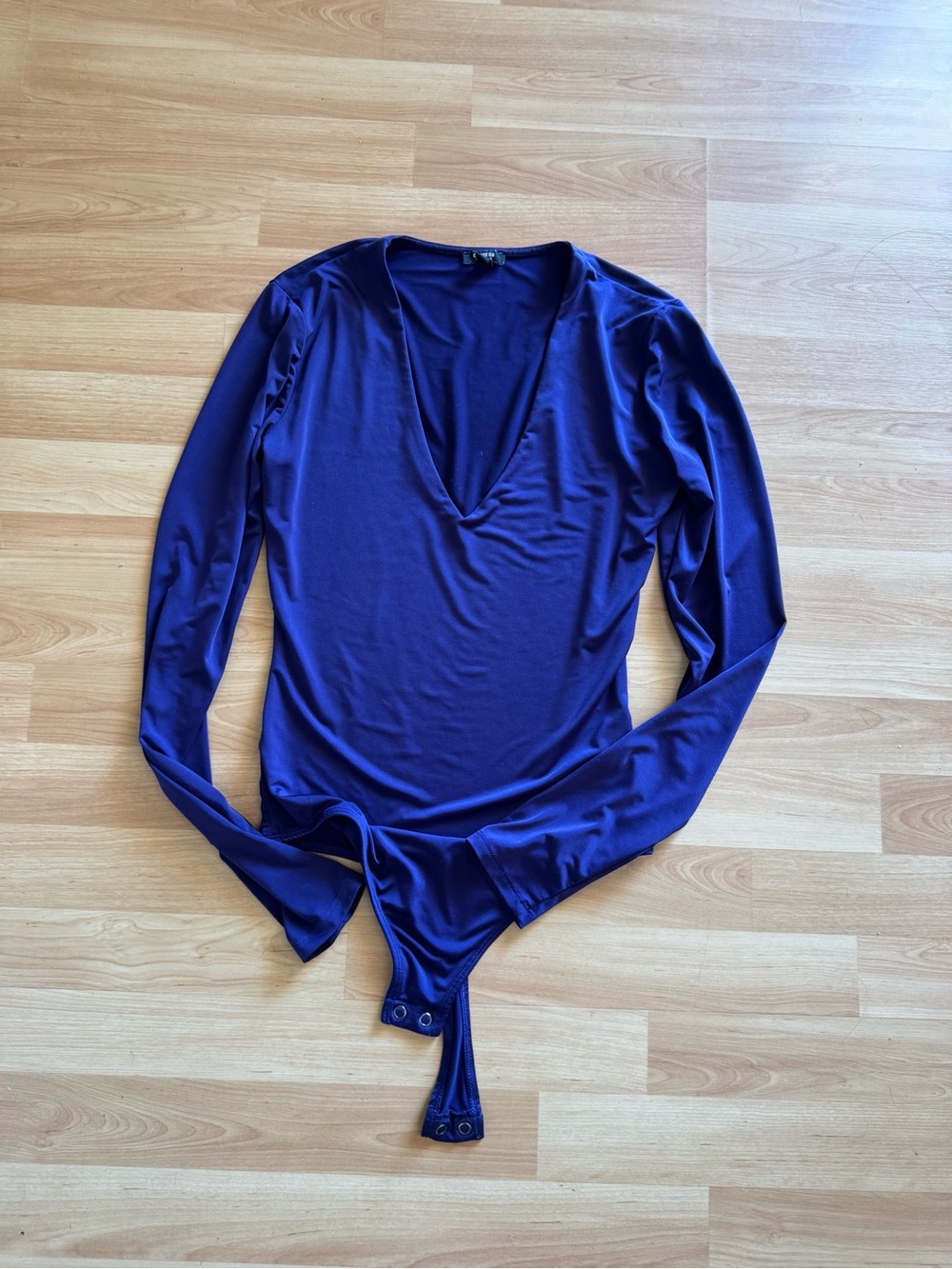 Express xs Deep V-Neck Long Sleeve Bodysuit purple